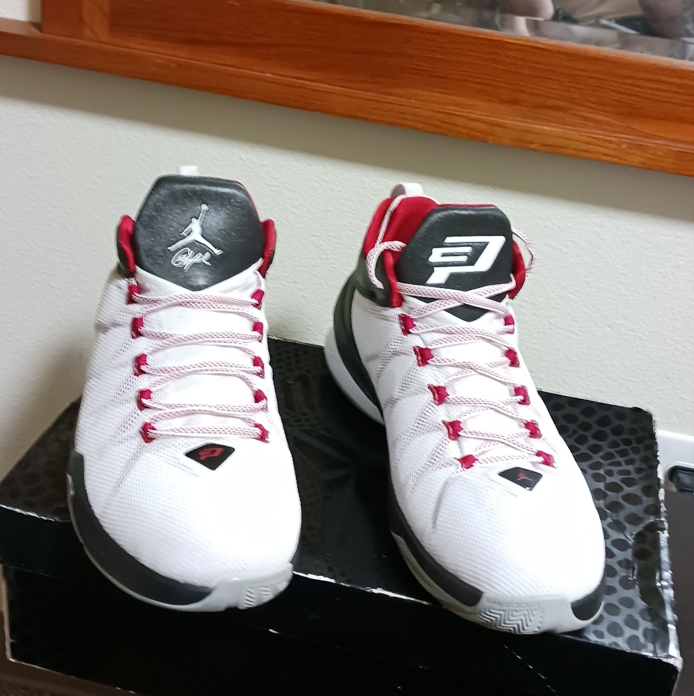 New Nike Jordan zooms size 13 never worn